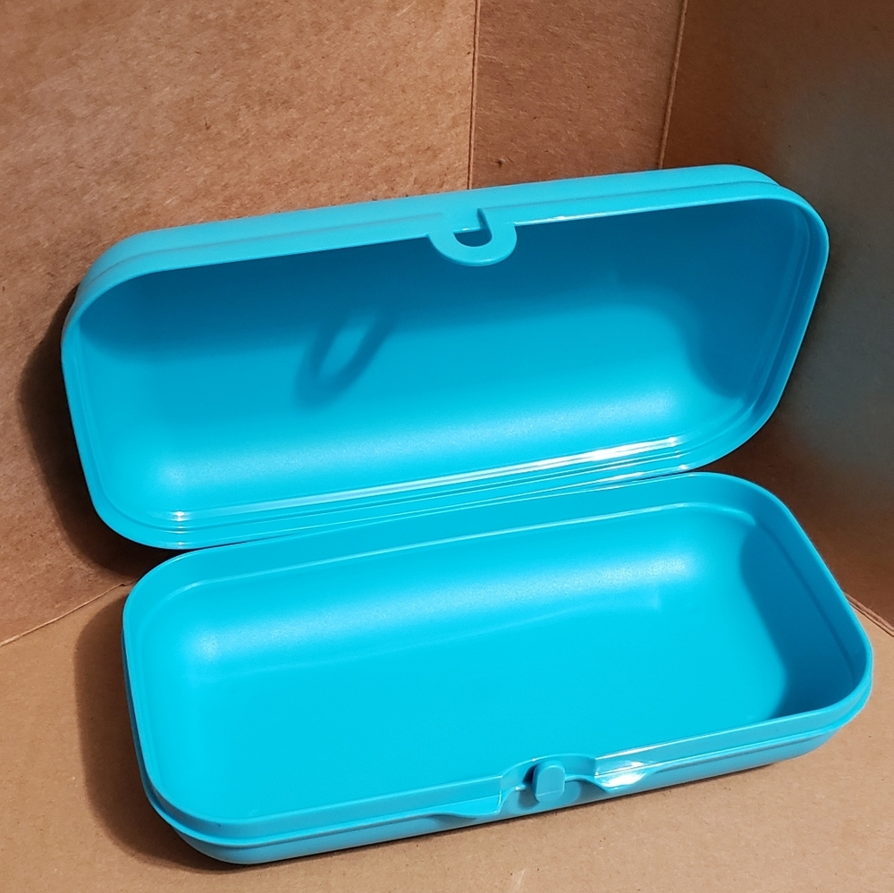 Tupperware Multiuse Contsiner - Picture 2 of 2